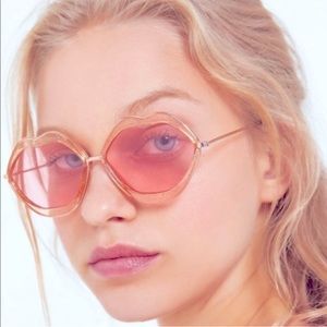 URBAN OUTFITTERS SUNGLASSES